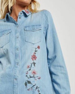 10185327 VMVIOLA LS EMBROIDERY SHIRT GA DARK BLUE DENIM – Azul Mineral, L