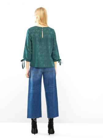 10188837 TOP JAQU 34 GREEN GABLES